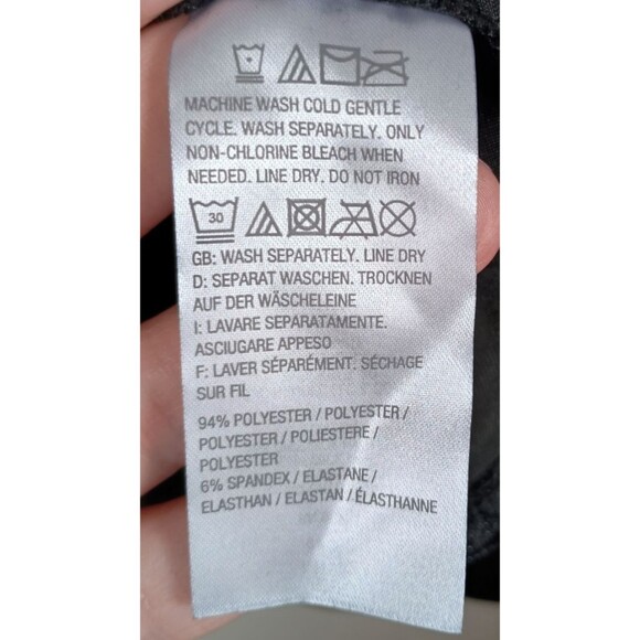 Linea Louis Dell'Ollio Velvet Asymmetrical Flutter Sleeves Black Top Size Small - Picture 6 of 6